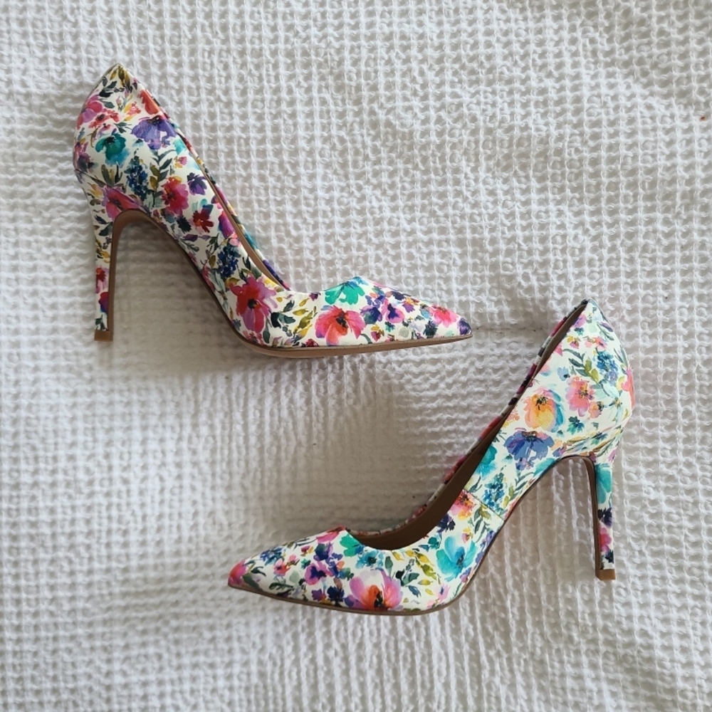 Floral Women's Heels - Size 7M